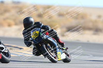 media/Jan-10-2025-CVMA Friday Practice (Fri) [[489e0da257]]/Group 4 and Trackday/Session 4 (Turn 16)/